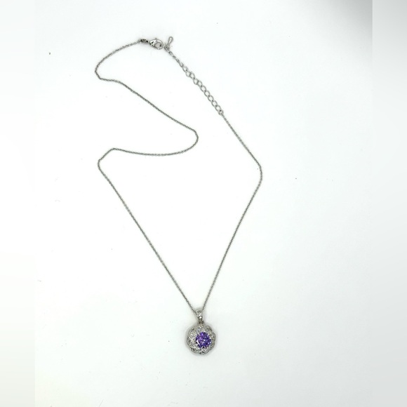 Necklace and earring set - Picture 9 of 9